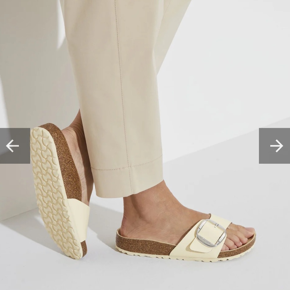 Birkenstock Cream Single-Buckle Slide Sandals - Picture 2 of 16